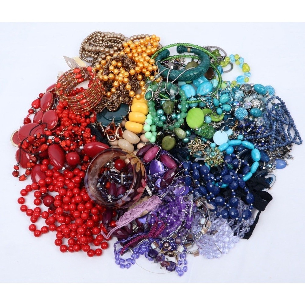 4+ lbs Fashion Jewelry Wearable Necklaces Earrings Bracelets Colorful Mixed 50+ - Picture 1 of 5